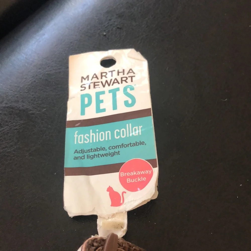 $2 add on bundle! NWT Martha Stewart breakaway cat collar.